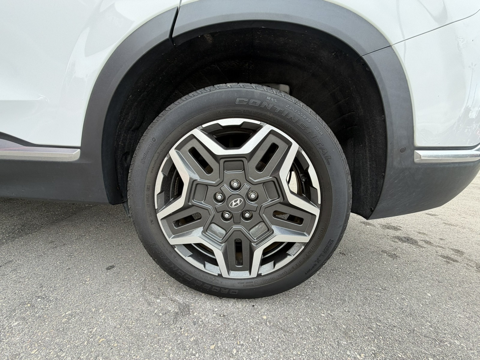 2023 Hyundai Santa Fe - $22,477