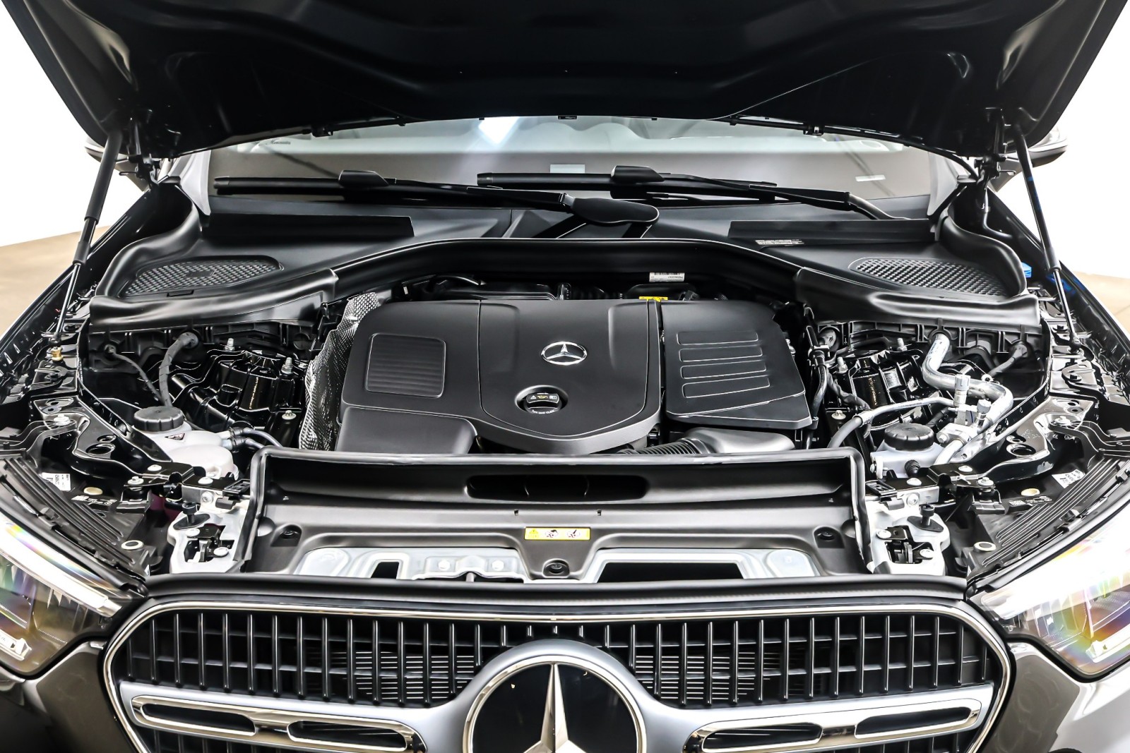 New 2026 Black Mercedes-Benz GLC 300 image 11