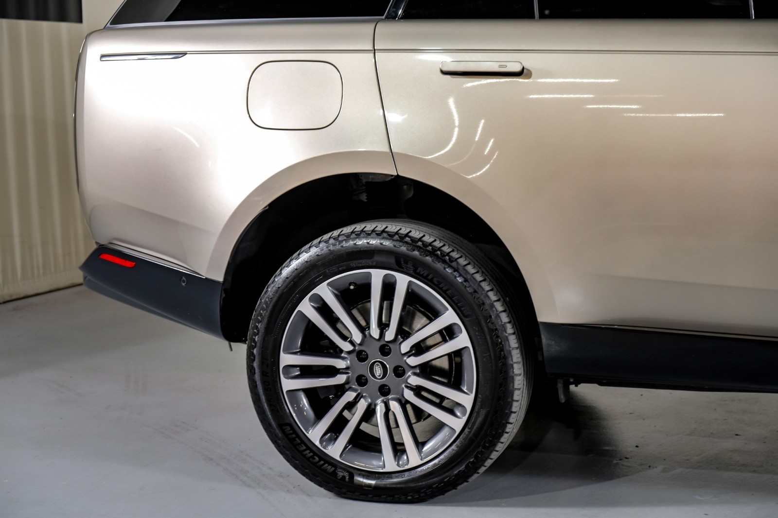 2023 Land Rover Range Rover SE 6