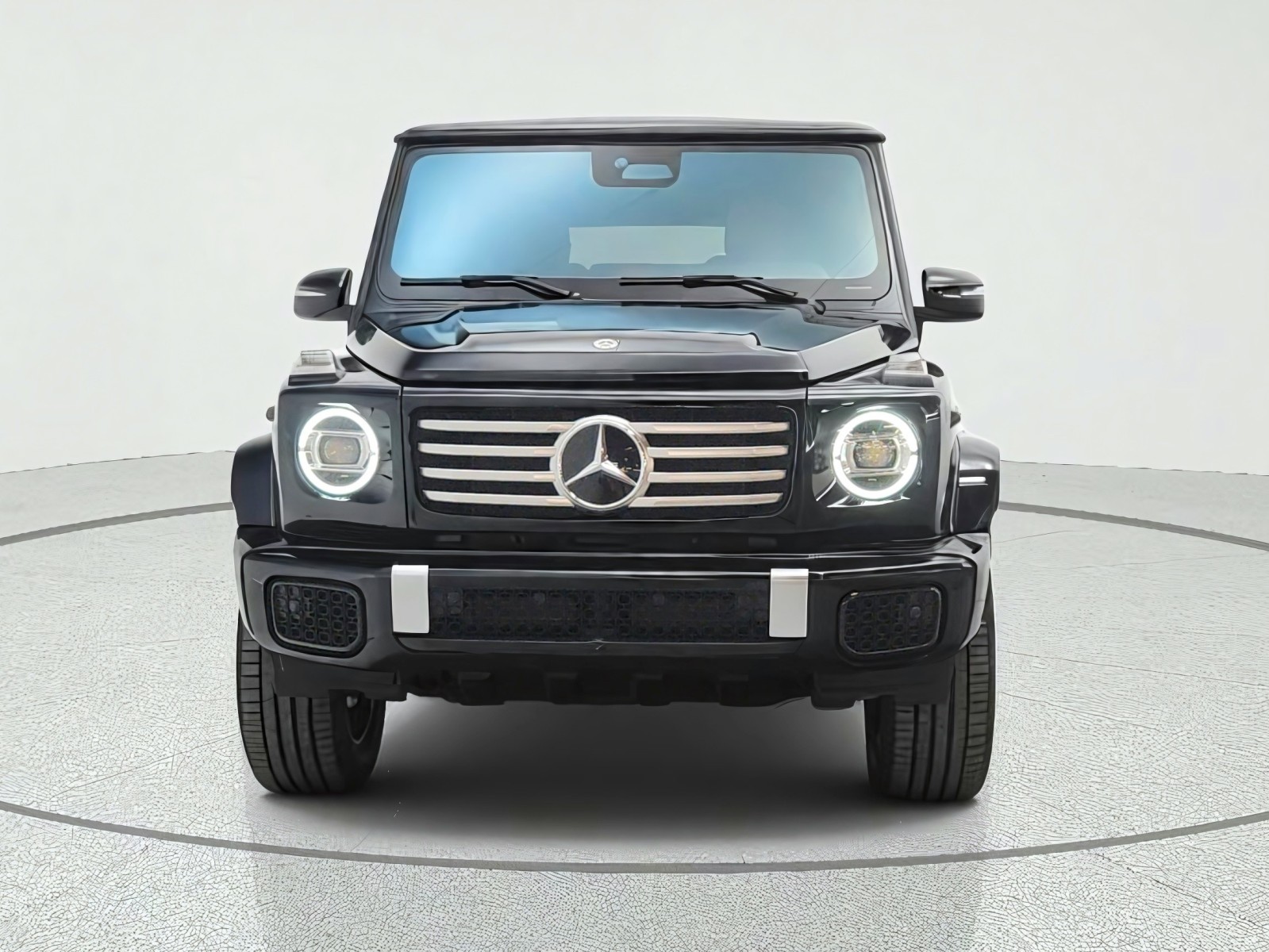 New 2027 Emerald Green Metallic Mercedes-Benz G 580e SUV image 2