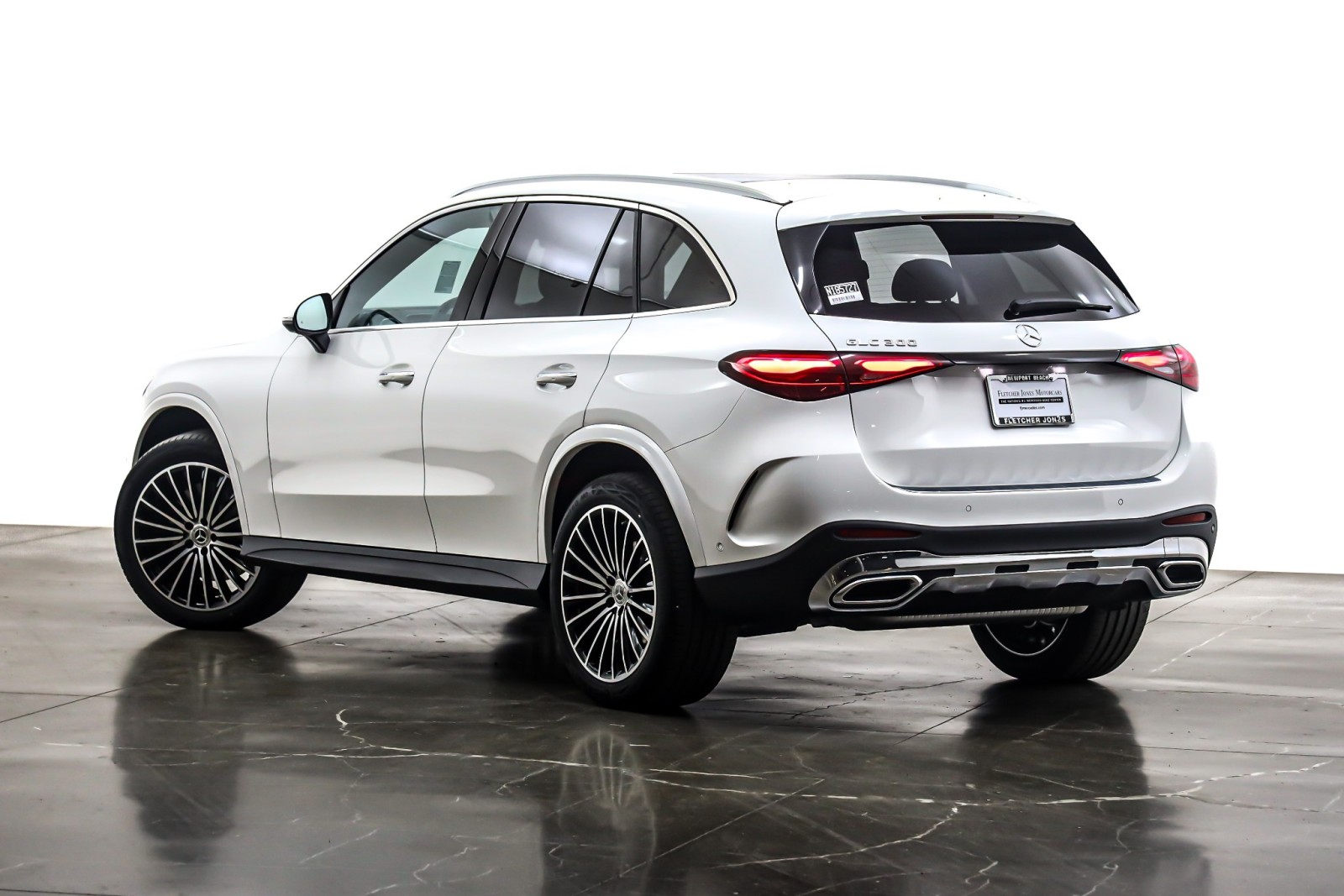 New 2026 Polar White Mercedes-Benz GLC 300 image 12