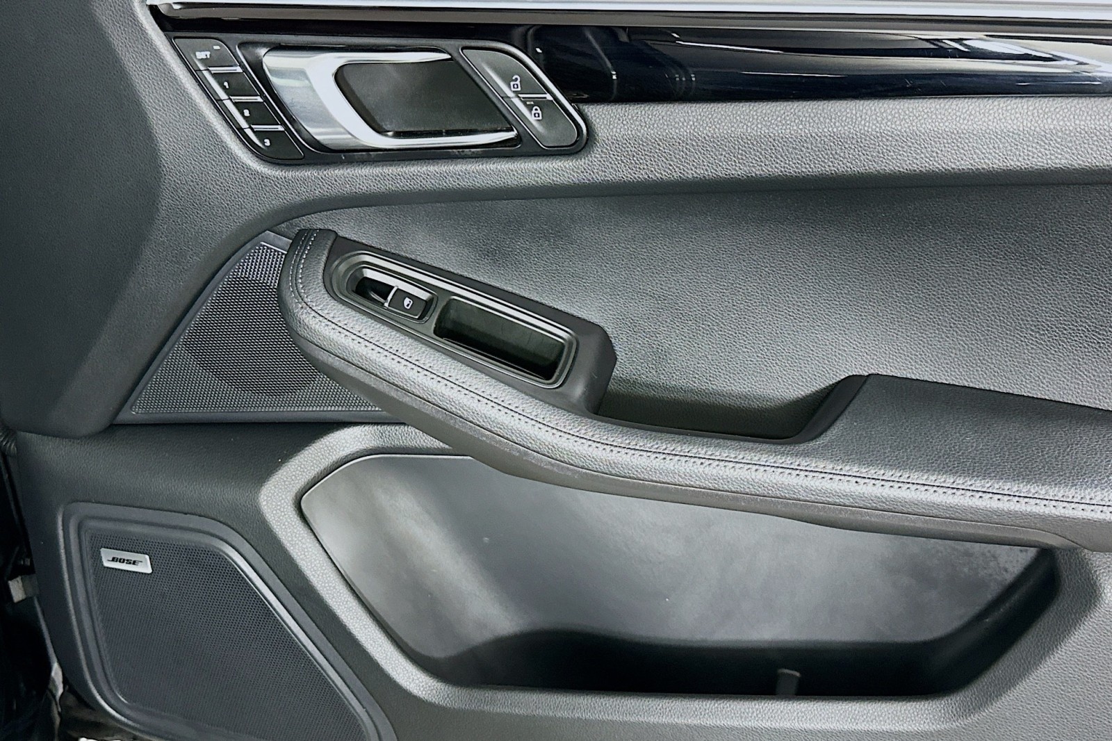 Used 2023 Volcano Grey Metallic Porsche S image 23