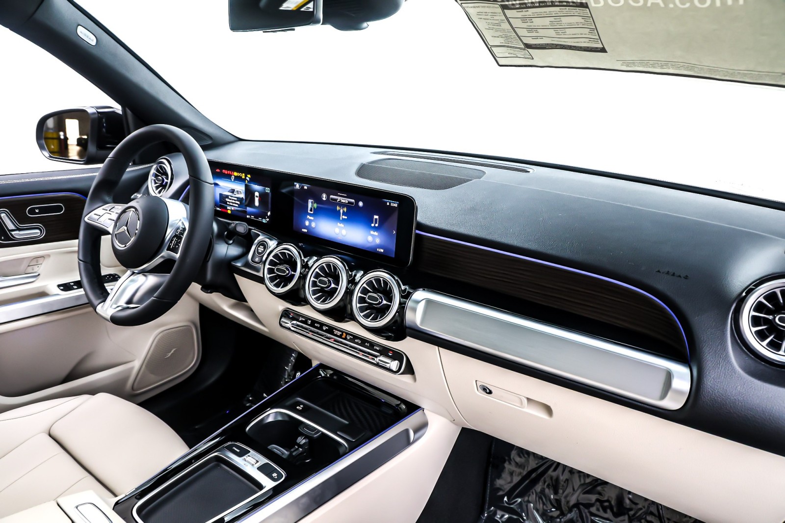 New 2026 Night Black Mercedes-Benz GLB 250 image 5