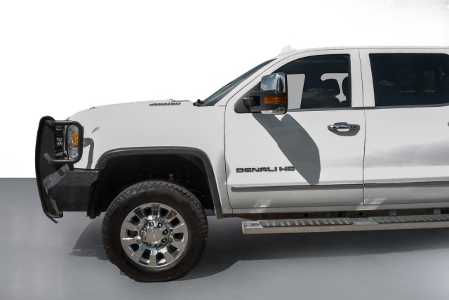 2019 GMC Sierra 2500HD Denali 9