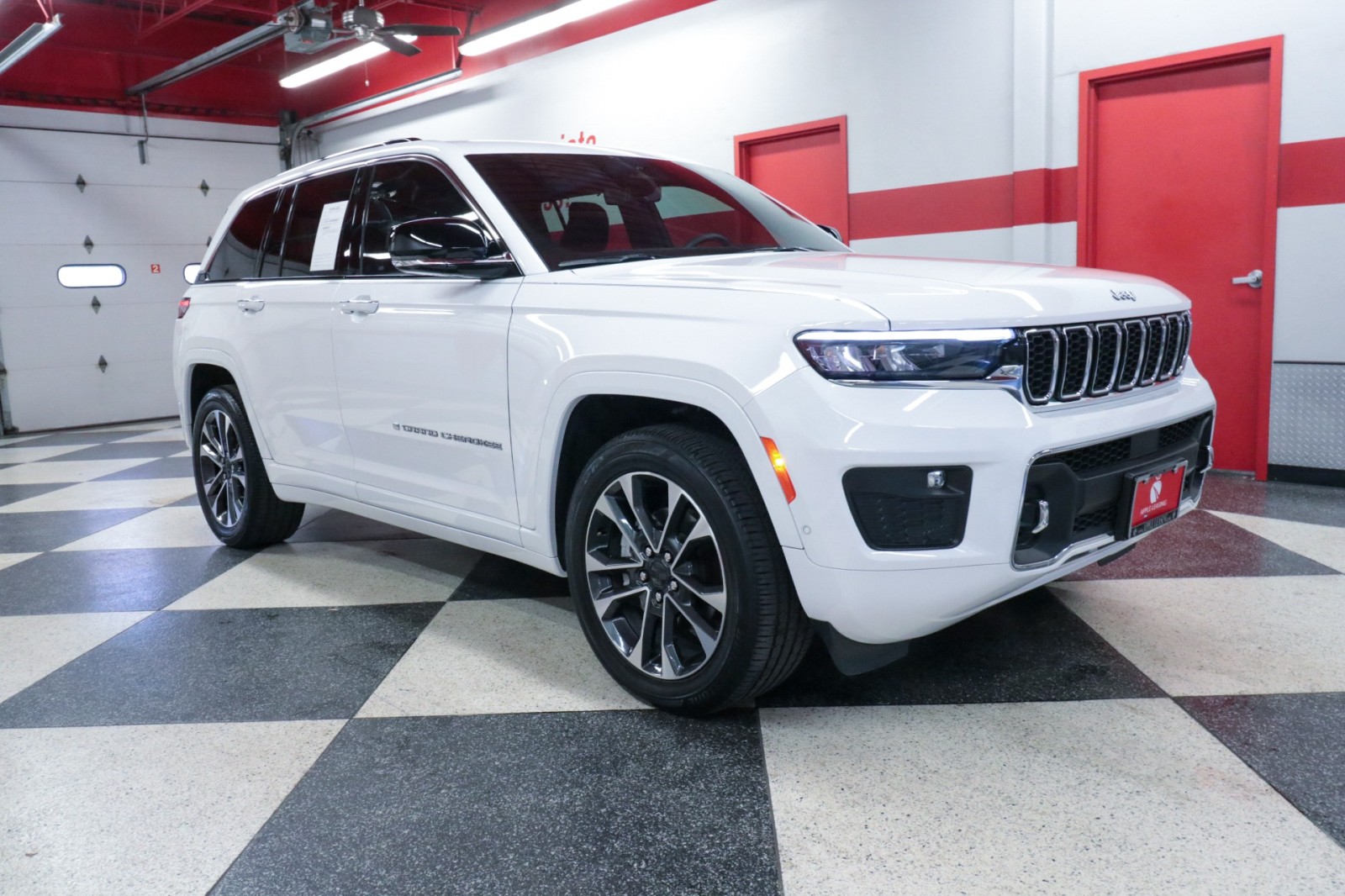 Used Car 2023 Jeep Grand Cherokee  Overland For Sale Under $50,000 In Austin, Texas