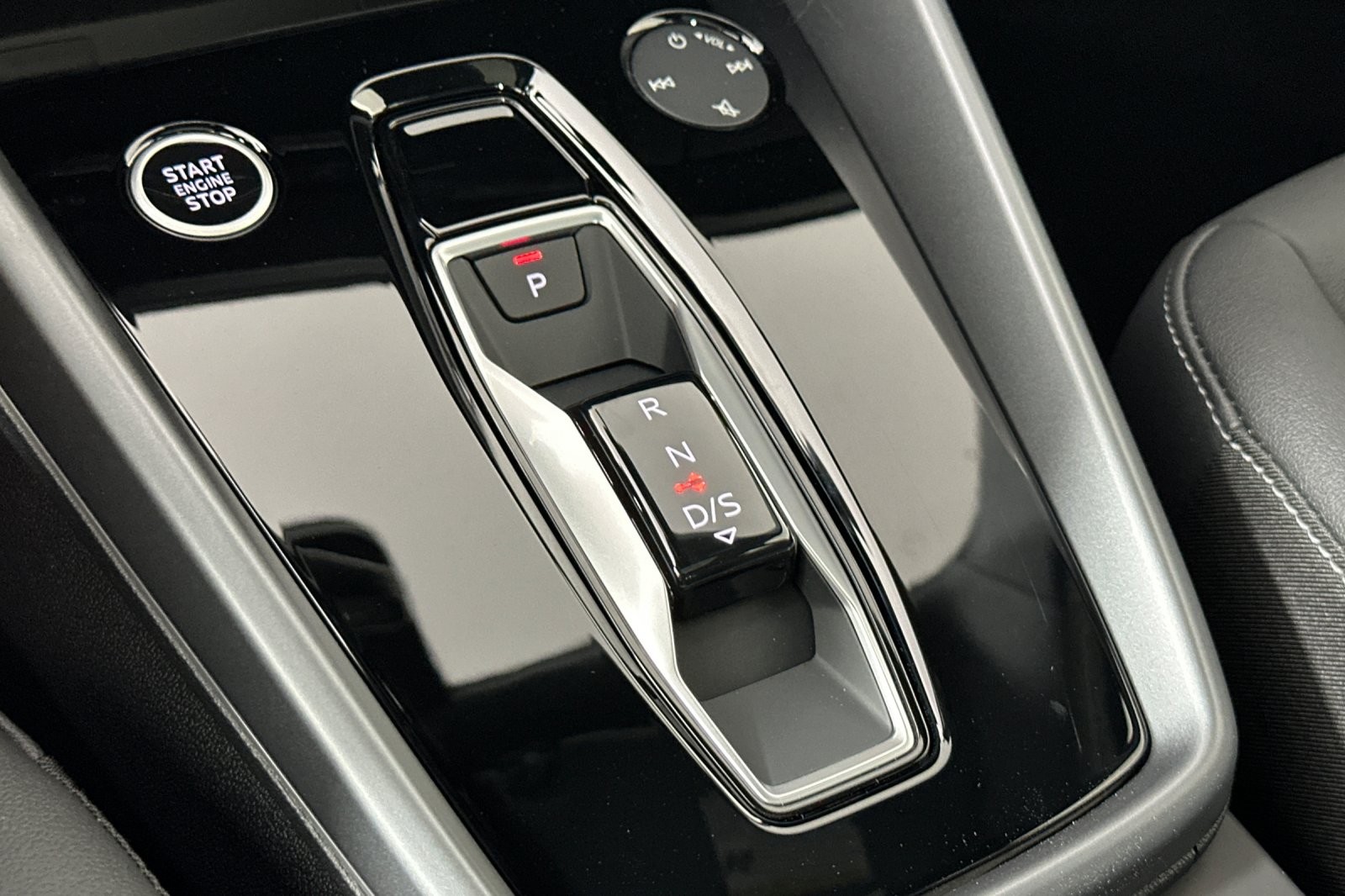 New 2026 Manhattan Gray Metallic Audi Premium Plus quattro image 20