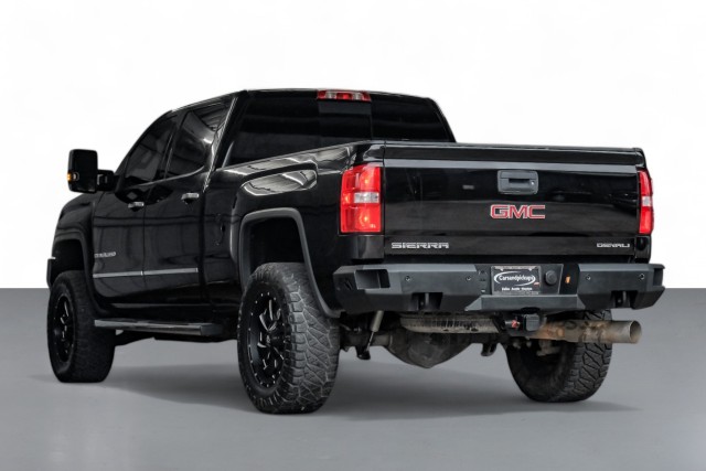 2017 GMC Sierra 2500HD Denali 10