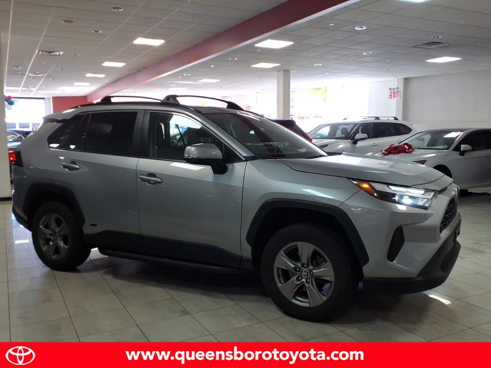 Used 2024 Toyota rav4 Sedan
