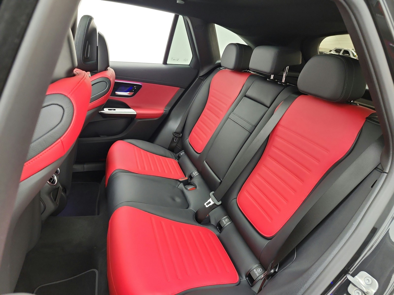 New 2027 Graphite Grey Metallic Mercedes-Benz GLC 300 SUV image 11