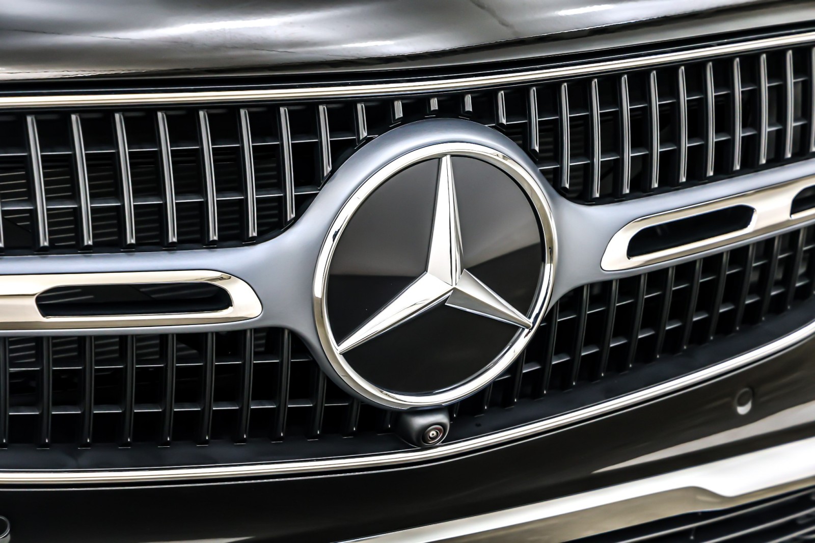 New 2026 Black Mercedes-Benz GLC 300 image 13