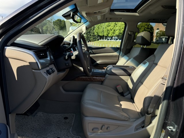 2015 Chevrolet Tahoe LTZ with Center Row Buckets 31