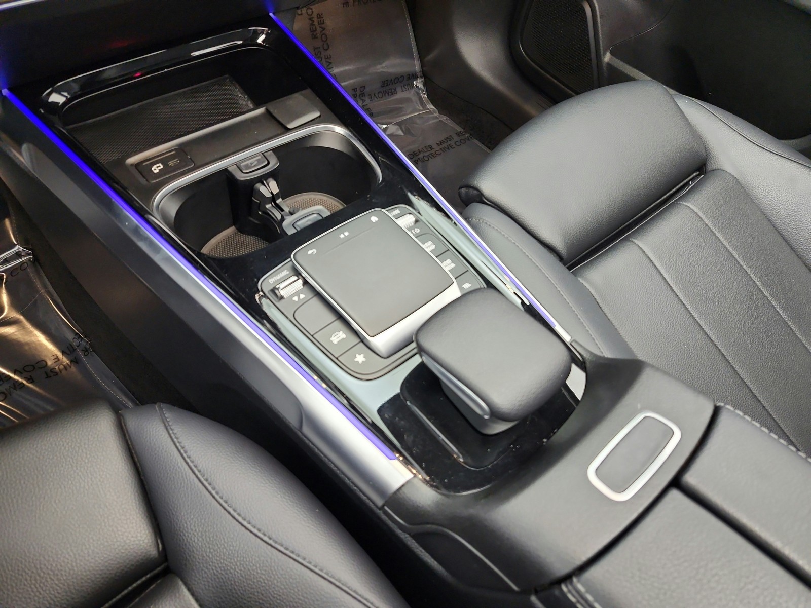 Used 2021 Polar White Mercedes-Benz GLB 250 4MATIC® SUV image 13