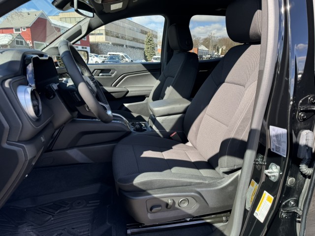 2023 Chevrolet Colorado 4WD LT 30