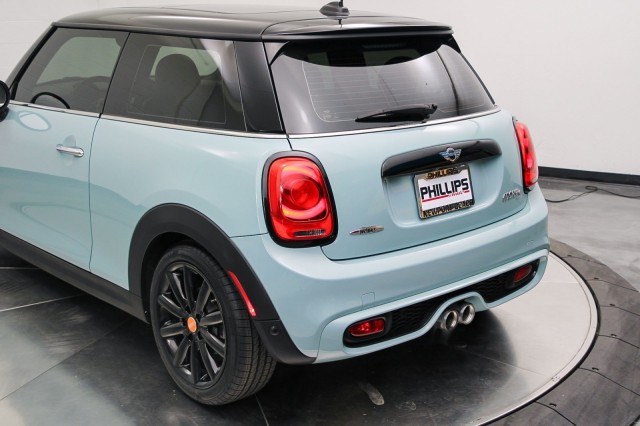 2018 MINI Hardtop 2 Door Cooper S 10