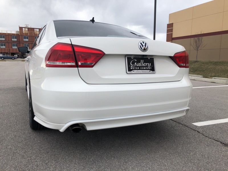 2014 Volkswagen Passat SE w/Sunroof in CHESTERFIELD, Missouri