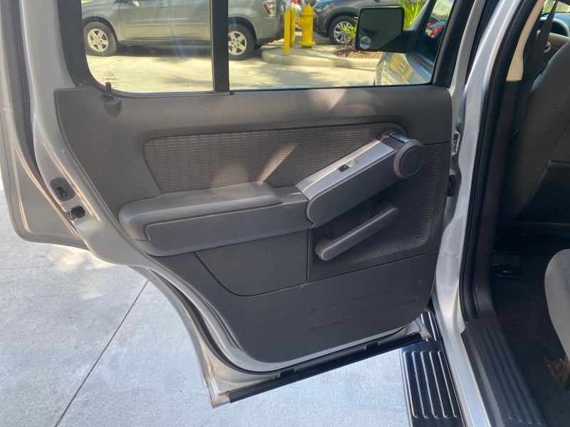 2010 Mercury Mountaineer 1 OWNER LOW MILES 78,753 in , 