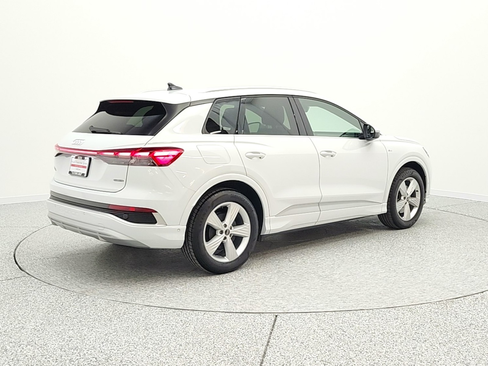 Used 2024 Glacier White Metallic Audi Premium Plus 55 quattro image 5