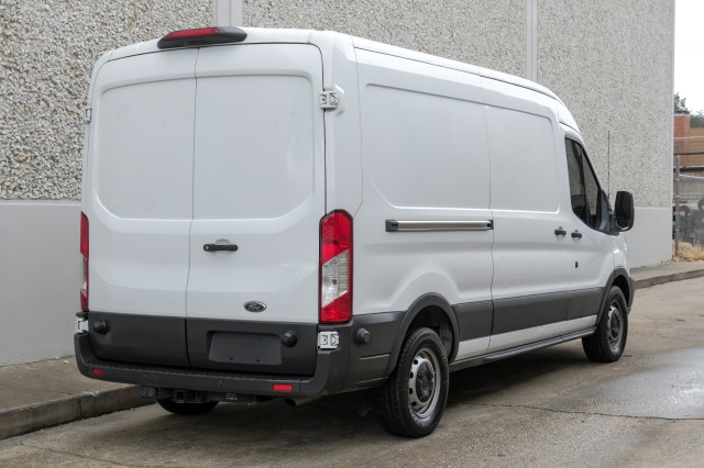 2018 Ford Transit Van  8