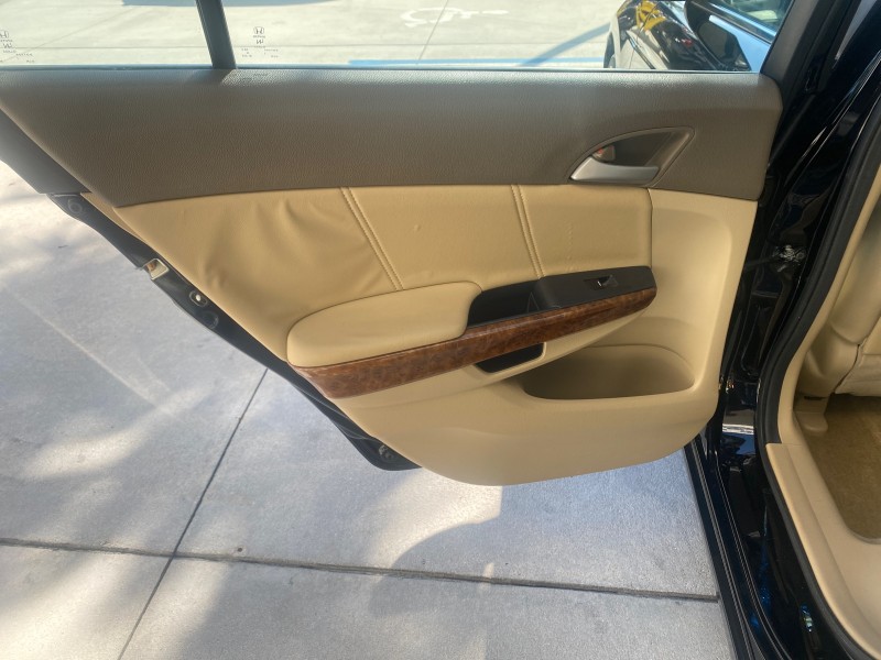 2010 Honda Accord Sdn EX-L LOW MILES 68,167 in , 