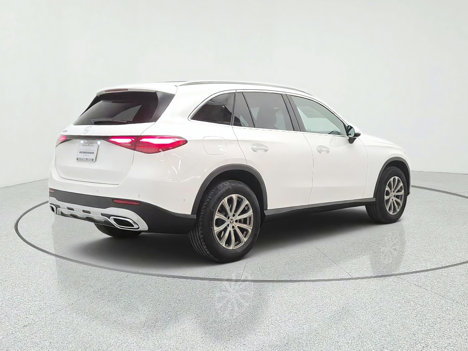 New 2027 Polar White Mercedes-Benz GLC 300 SUV image 5