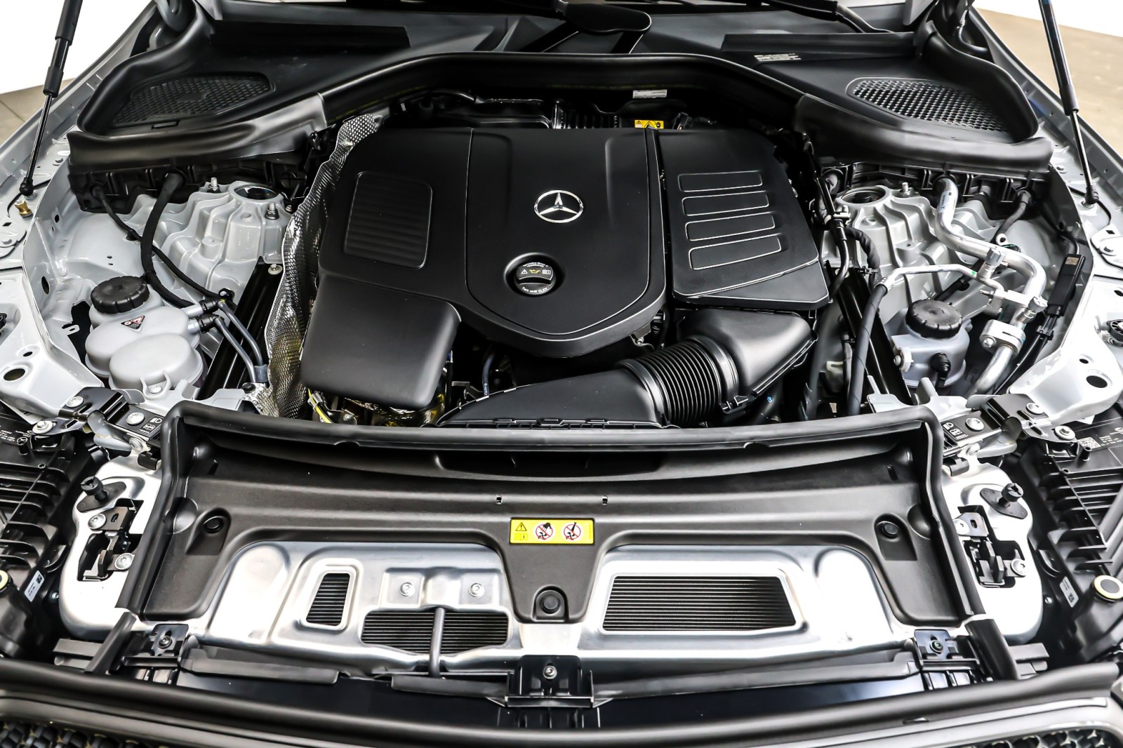 New 2026 MANUFAKTUR Alpine Grey Mercedes-Benz GLC 300 image 11