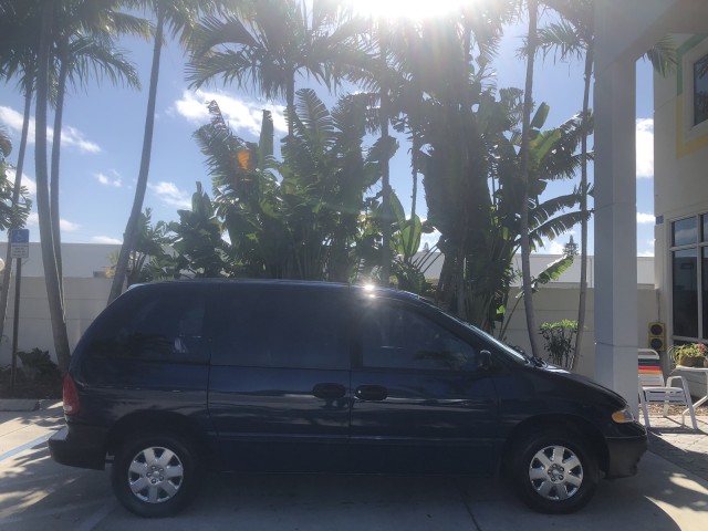 2000 Chrysler Voyager LOW MILES 51,423 in pompano beach, Florida