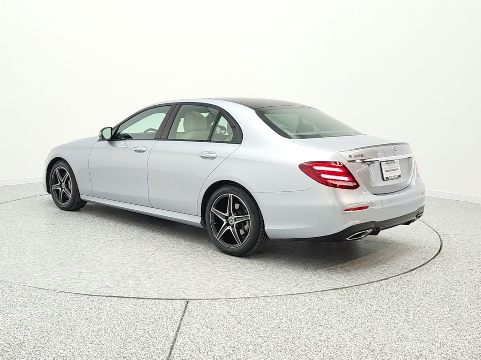 Used 2018 Diamond Silver Metallic Mercedes-Benz E 300 RWD Sedan image 7