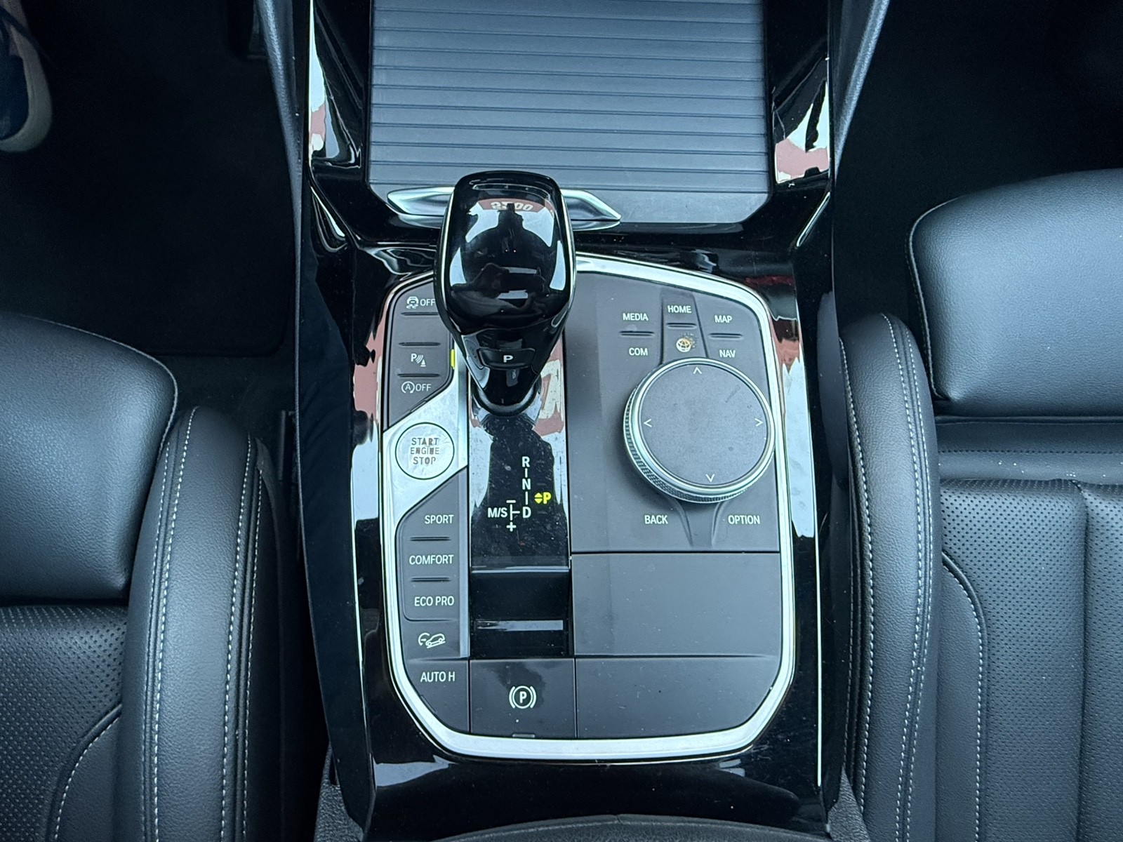 2022 BMW X4 - $31,977