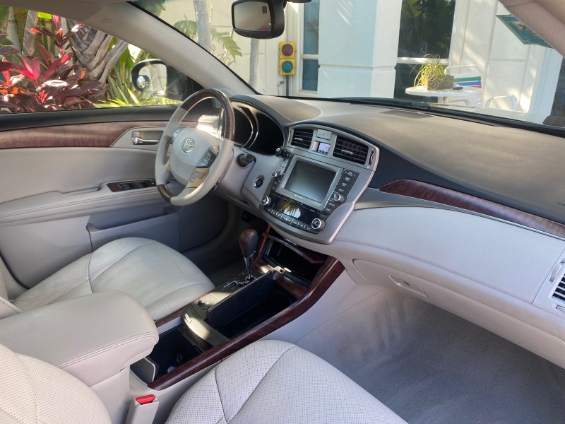 2011 Toyota Avalon Limited LOW MILES 80,879 in ,