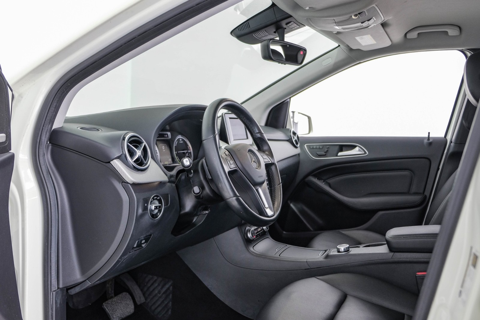 2014 Mercedes-Benz B-Class ELECTRIC PREMIUM PKG RANGE PKG HARMAN KARDON LEATH 12