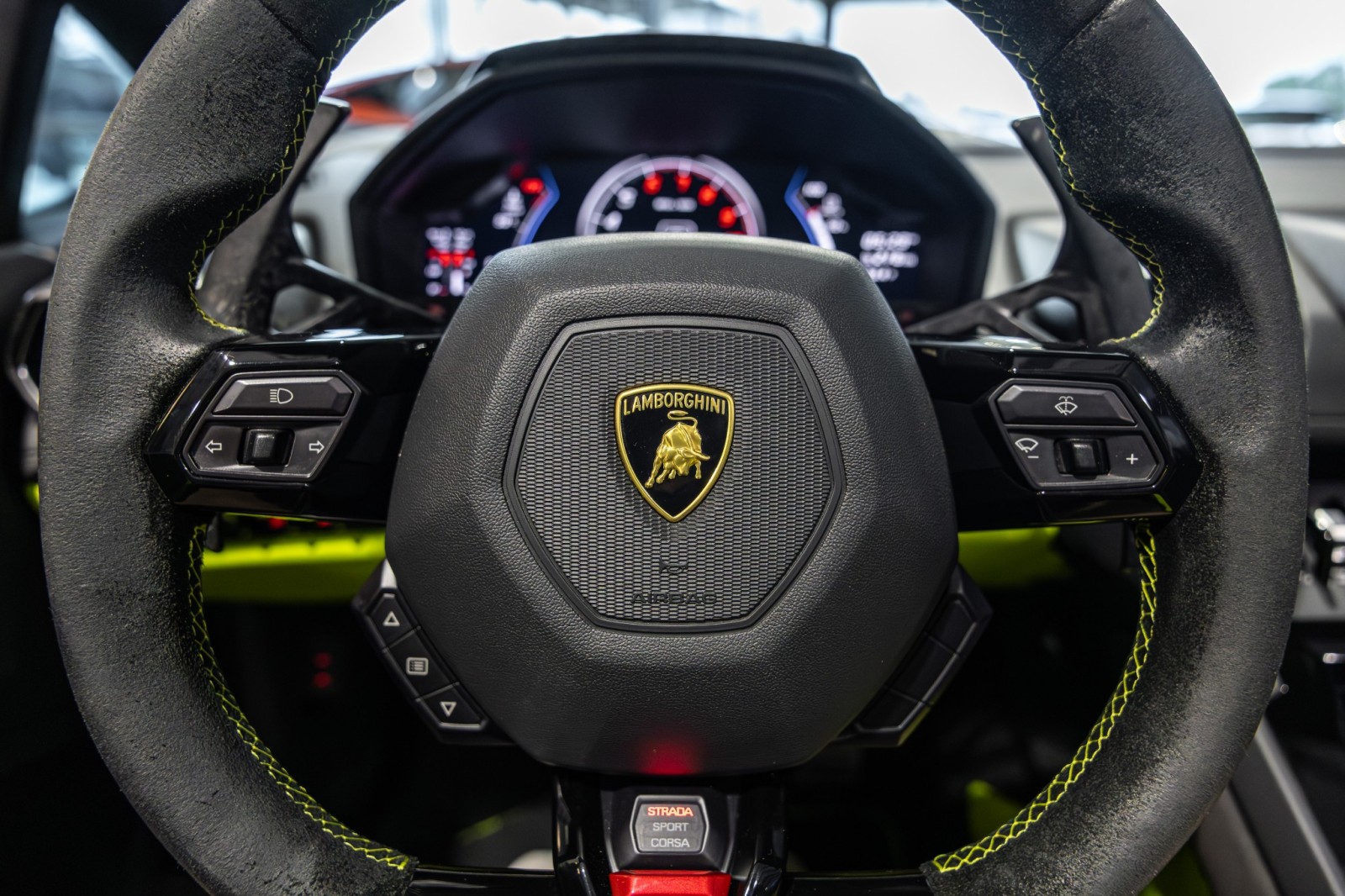Used Car 2022 Lamborghini Huracan Evo  For Sale Under $330,000 In Boerne, Texas