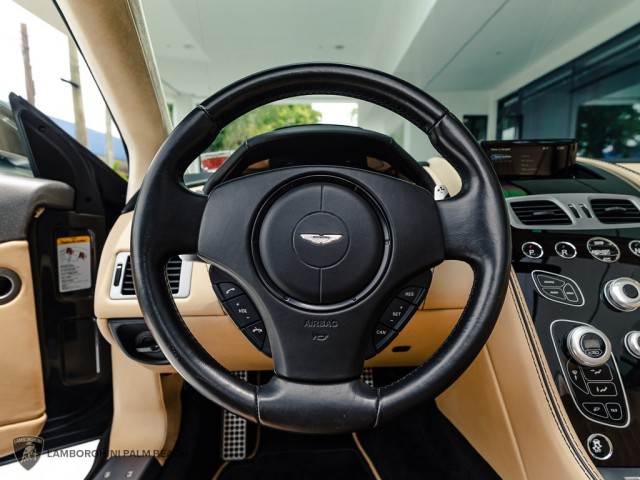 Aston Martin DB9