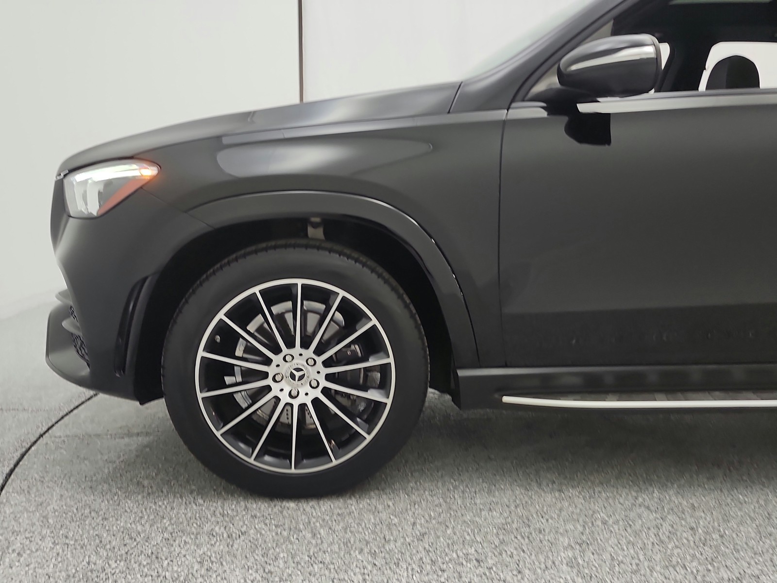 Used 2020 Black Mercedes-Benz GLE 350 SUV image 19