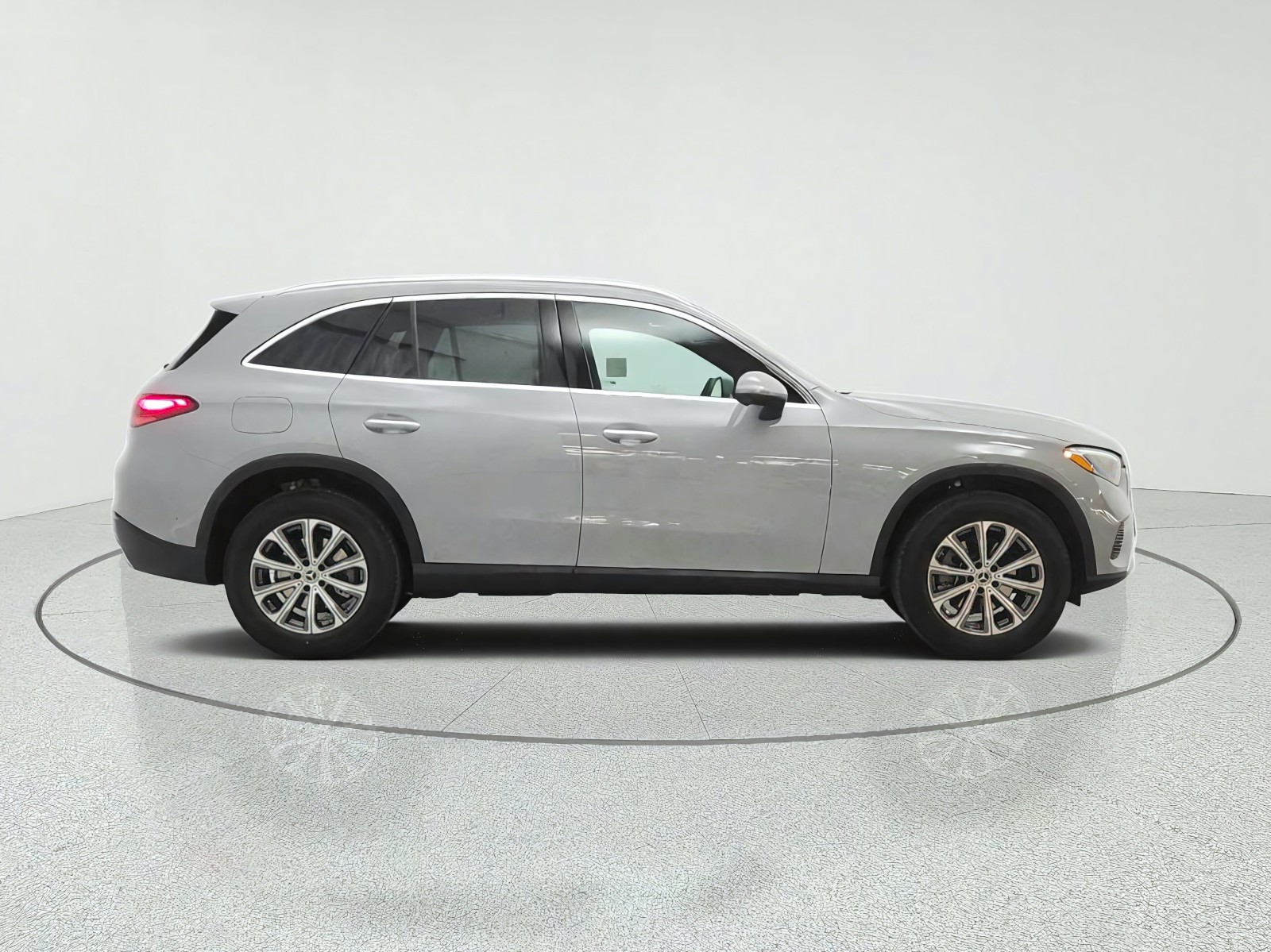 New 2027 MANUFAKTUR Alpine Grey Mercedes-Benz GLC 300 SUV image 4
