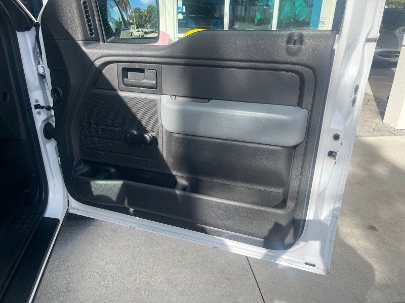 2014 Ford F-150 XL LOW MILES 28,806 4WD in , 