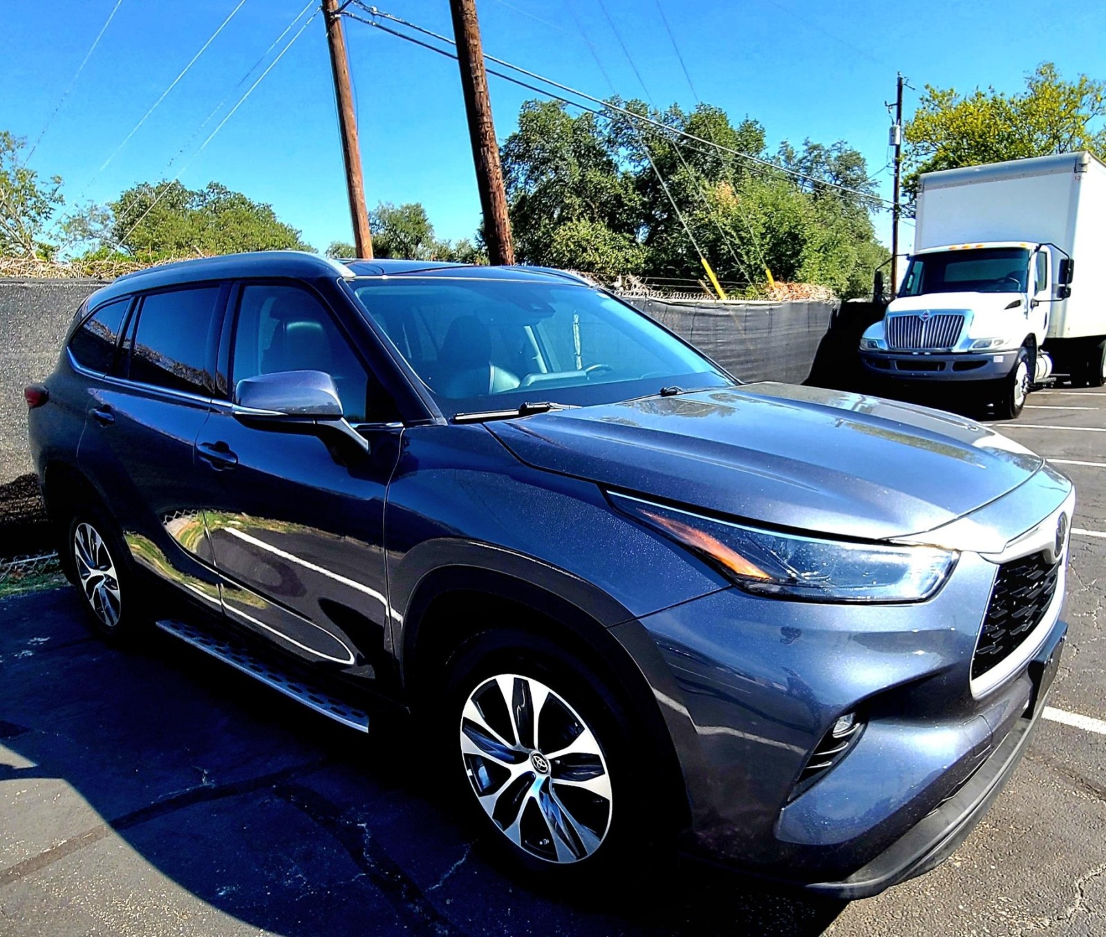 Used Car 2022 Toyota Highlander  Xle For Sale In Austin, Texas