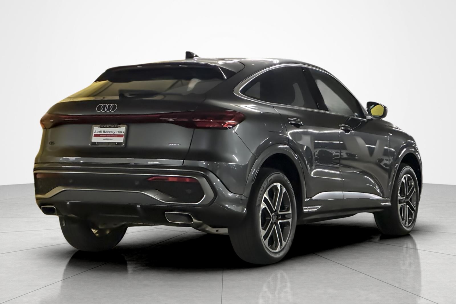 New 2026 Daytona Gray Pearl Effect Audi Premium 2.0 TFSI quattro image 6