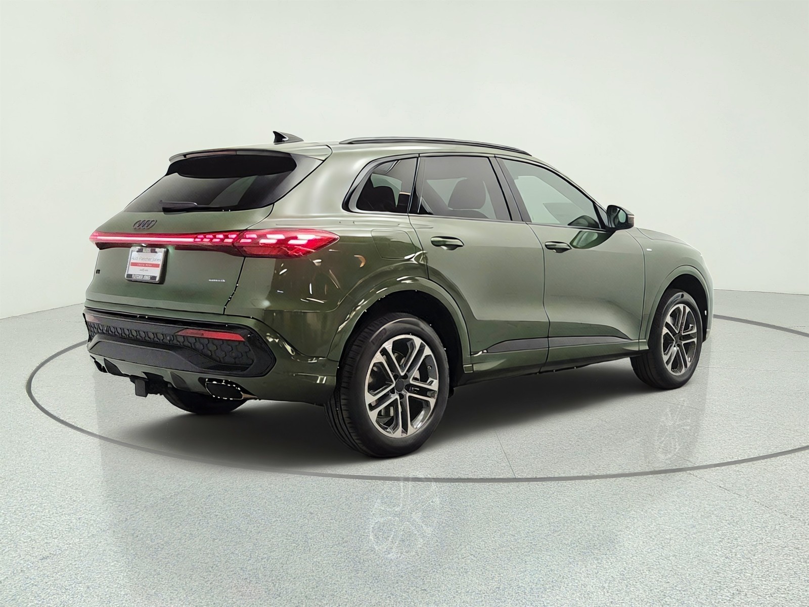 New 2026 District Green Metallic Audi Premium 2.0 TFSI quattro image 5