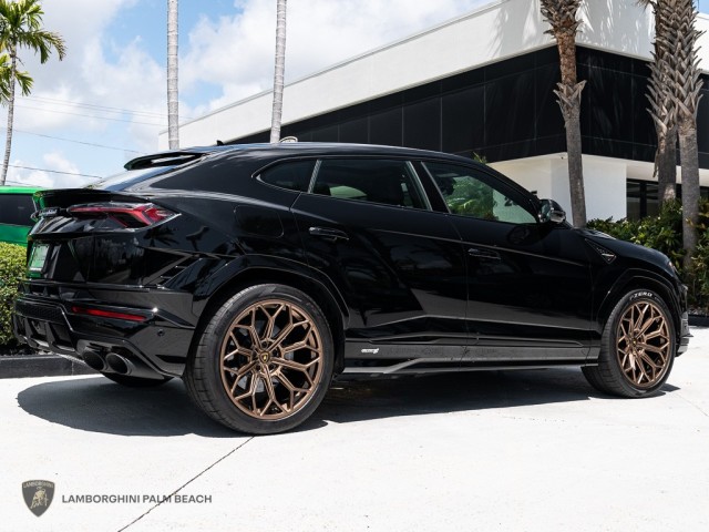 2023 Lamborghini Urus S in , 