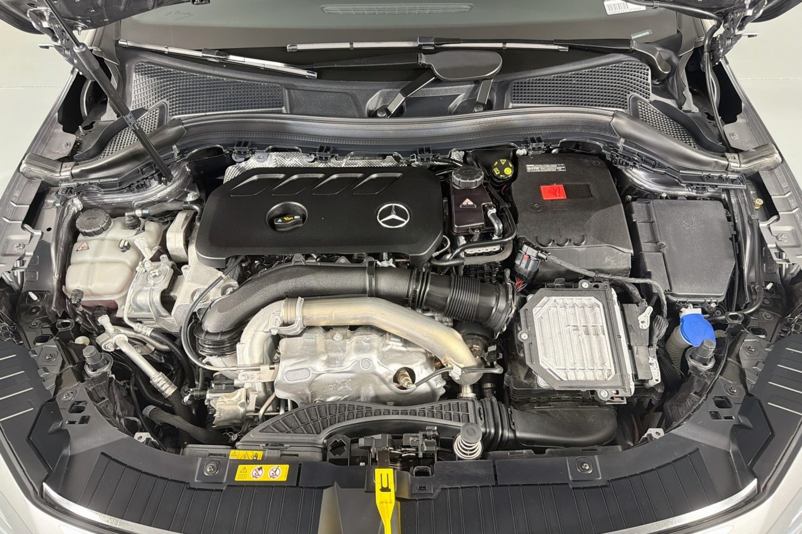 Certified Used 2026 Mountain Grey Metallic Mercedes-Benz GLA 250 image 12