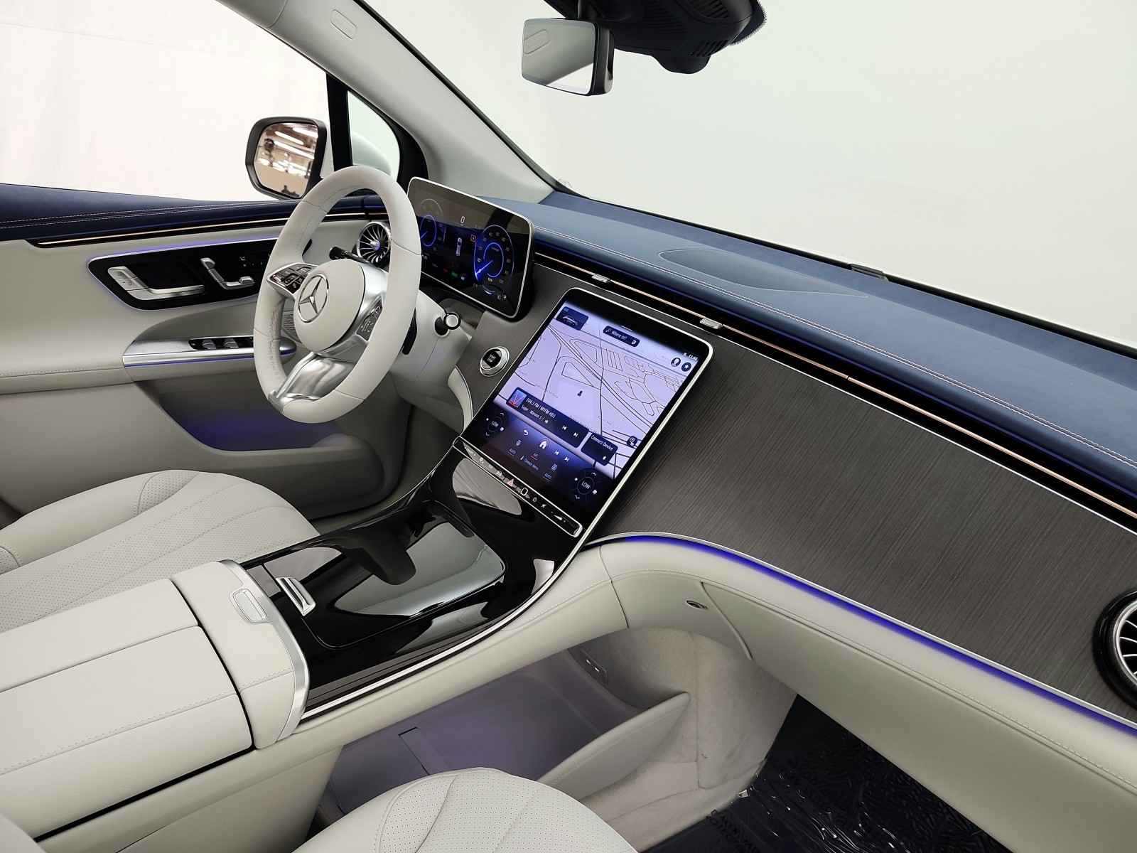 New 2027 Polar White Mercedes-Benz EQE 320+ SUV image 13