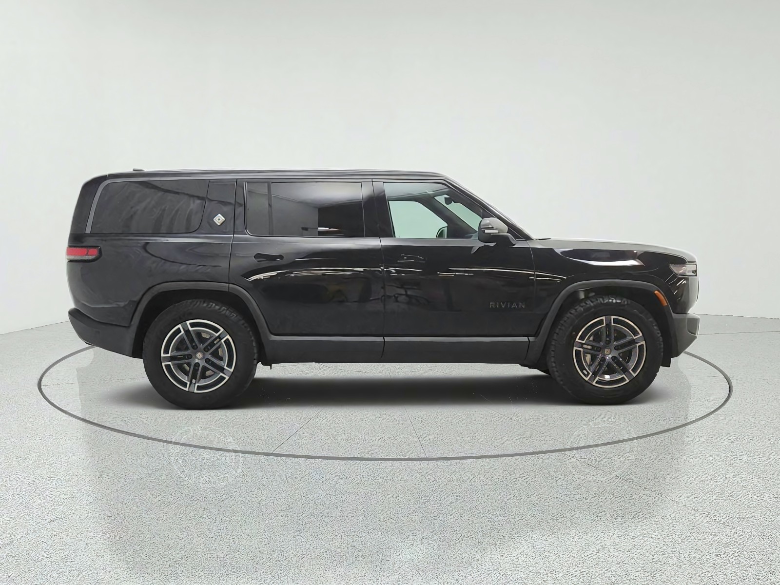 Used 2025 Midnight Rivian Adventure image 4