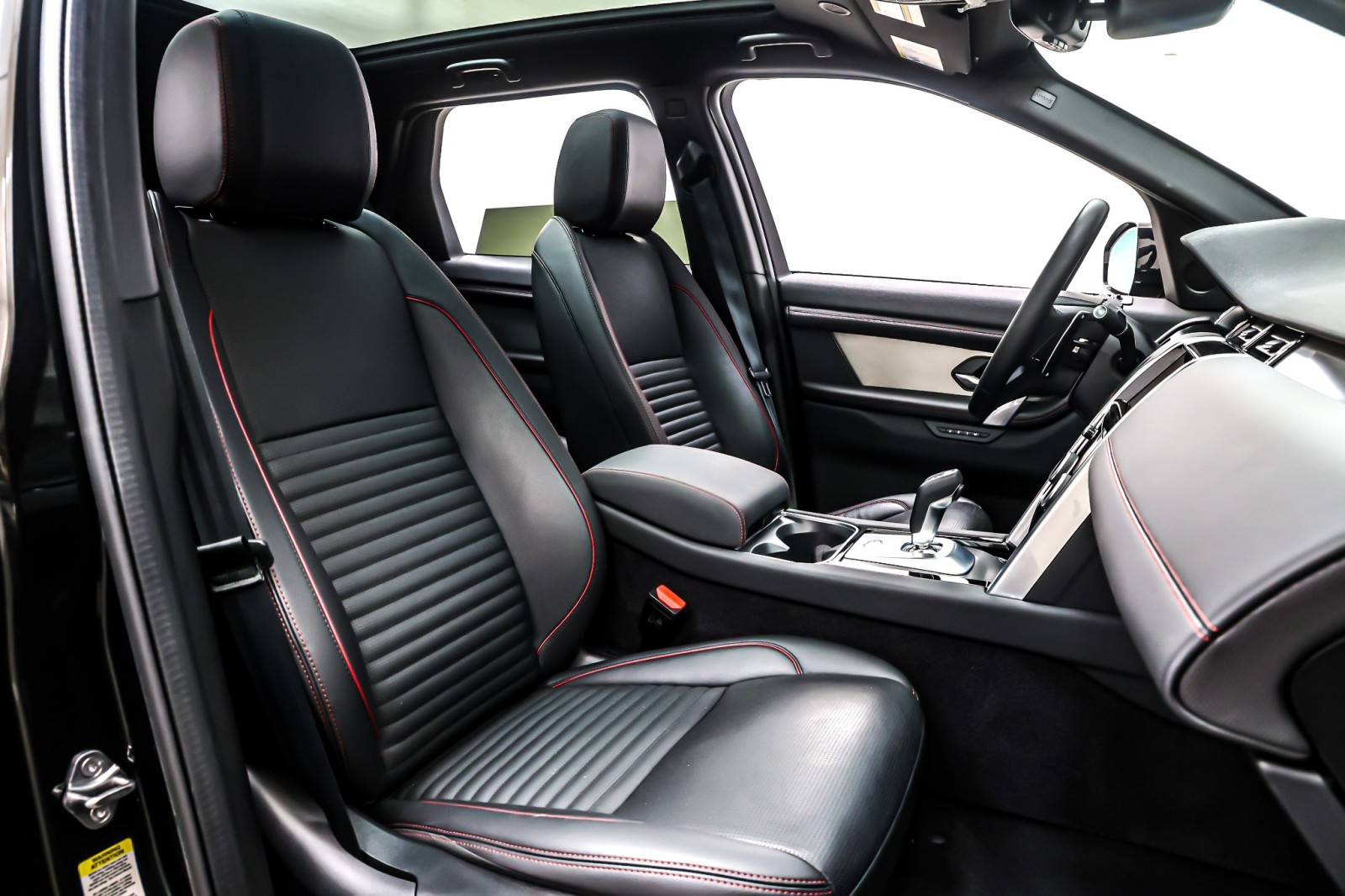 Used 2023 Santorini Black Metallic Land Rover SE R-Dynamic 4WD image 8