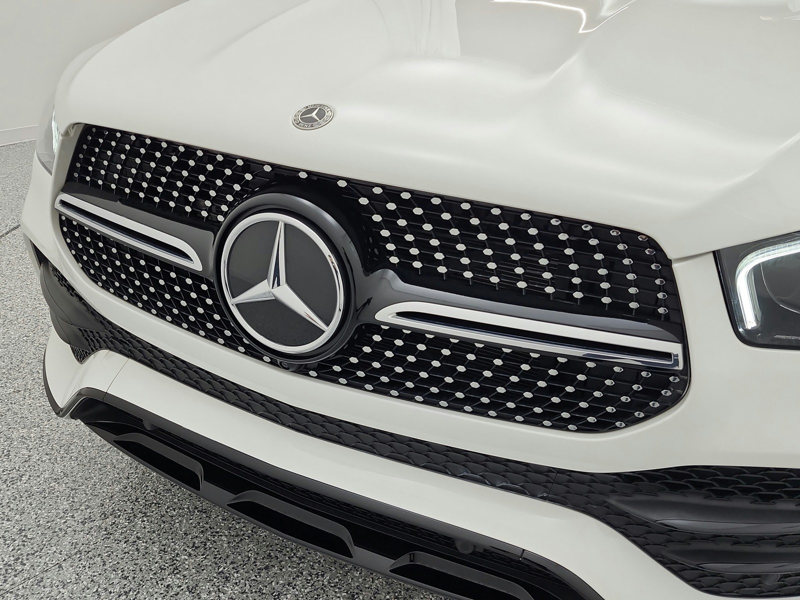 Used 2023 Polar White Mercedes-Benz GLE 350 SUV image 17