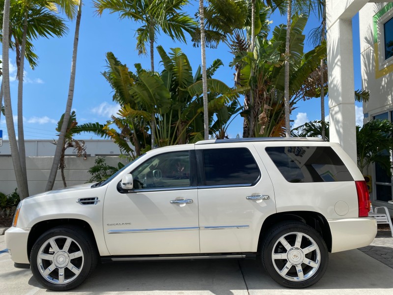 2010 Cadillac Escalade SUNROOF NAV Premium LOW MILES 66,933 in ,
