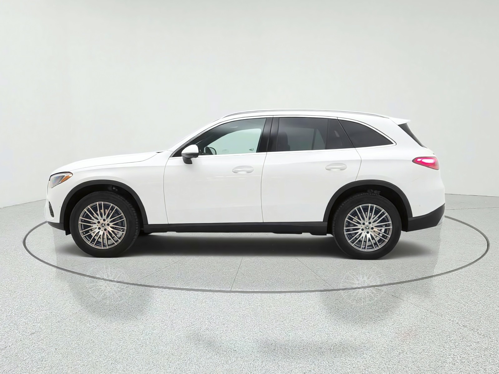 New 2027 Polar White Mercedes-Benz GLC 300 SUV image 8