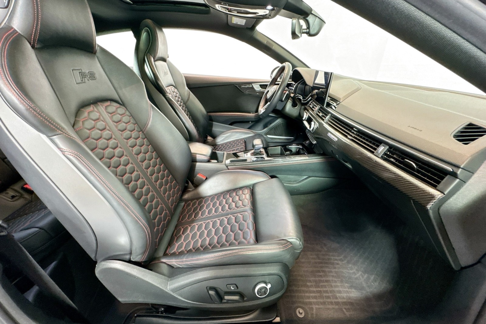 Used 2022 Mythos Black Metallic Audi  image 27