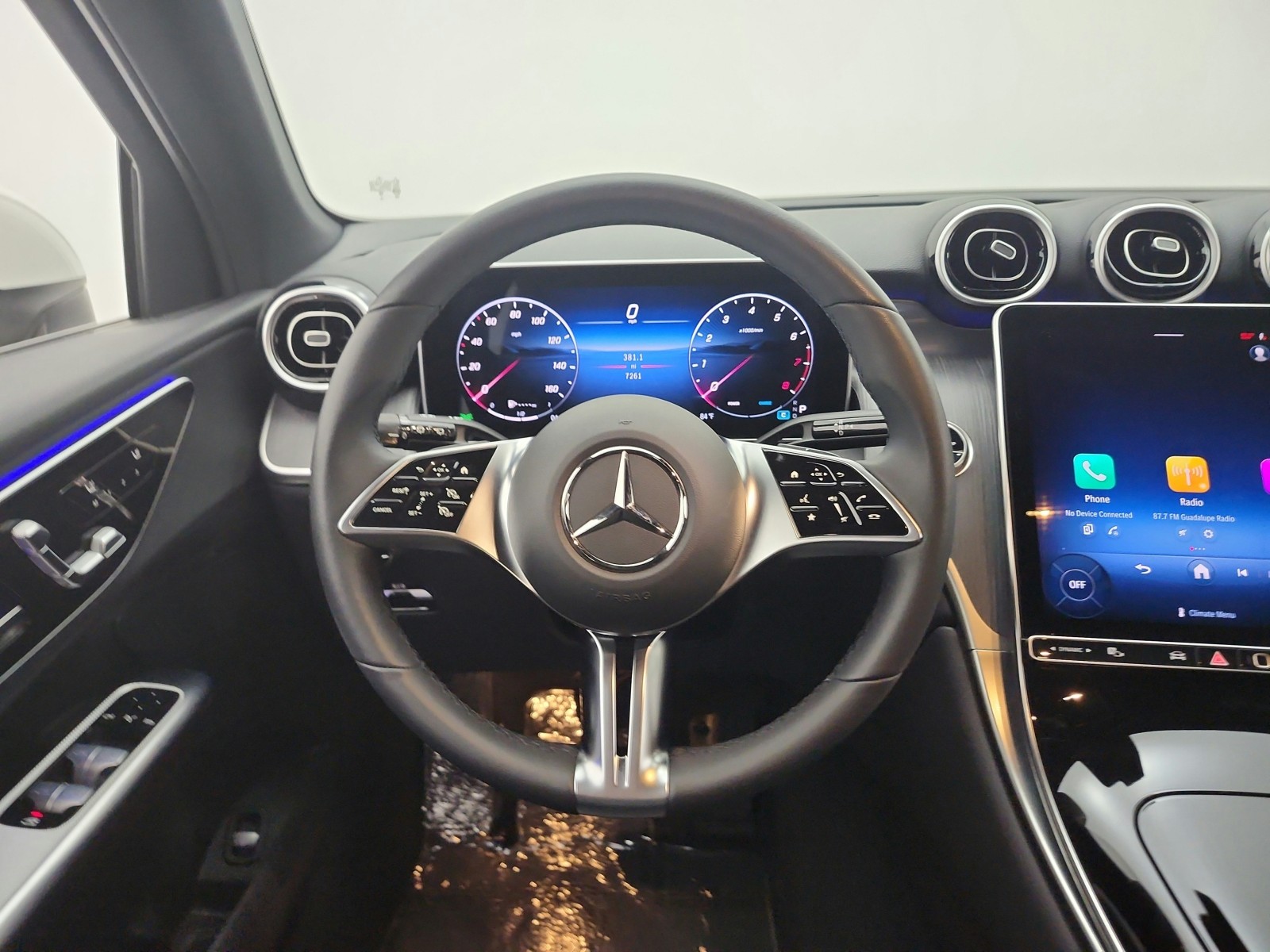 Certified Used 2025 Polar White Mercedes-Benz GLC 300 SUV image 17