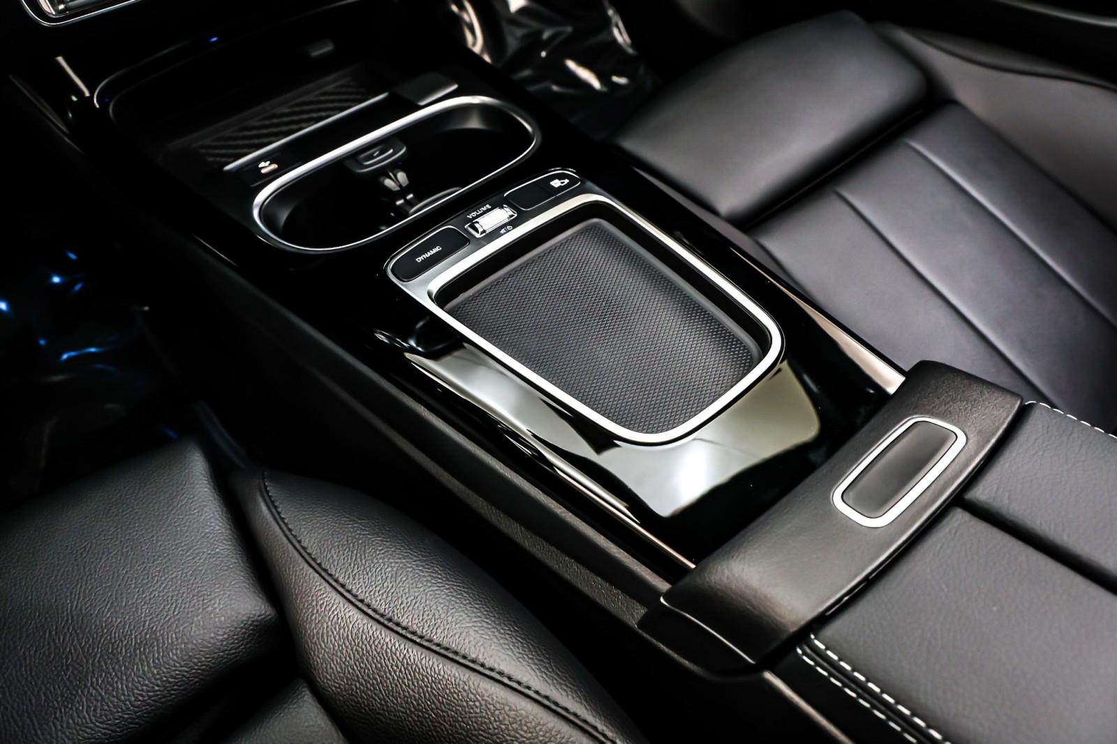 New 2026 Polar White Mercedes-Benz CLA 250 image 6