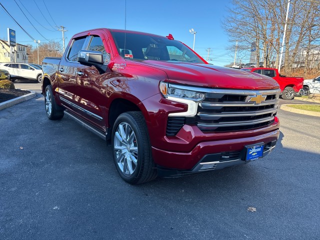 2022 Chevrolet Silverado 1500 High Country 2